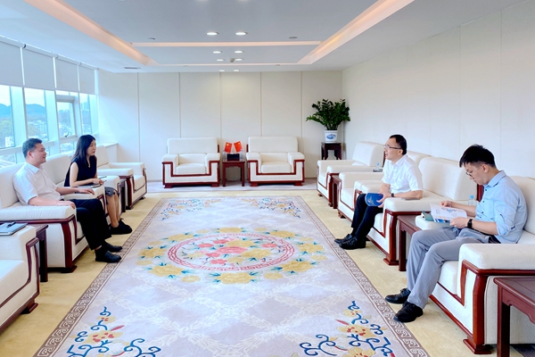 中小擔(dān)保與進出口銀行廣西分行、郵儲銀行廣西區(qū)分行洽談業(yè)務(wù)合作